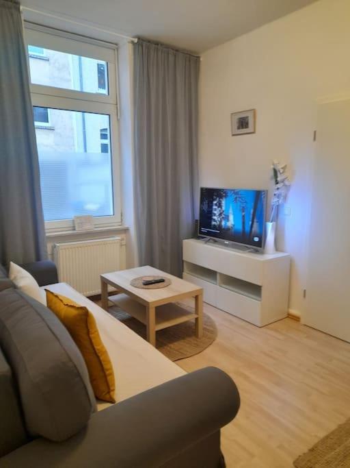 Zwei-Zimmer Wohnung In Wiesbadens Westend Luaran gambar